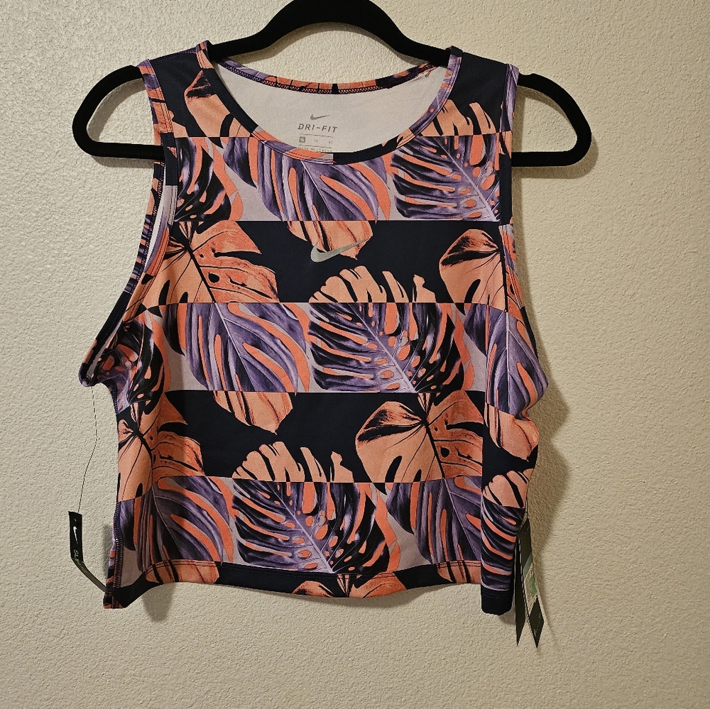 Nike Dri-Fit Bontaical XL Crop Top